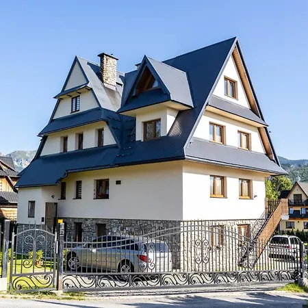 Topor Rodzinny Z Kominkiem I Placem Zabaw Zakopane * コシチェリスコ